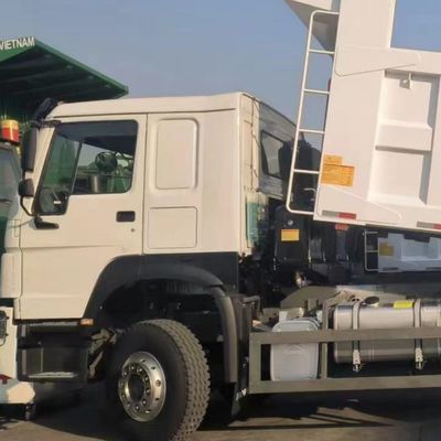 Good price 10 Wheels Capacity  25-30tons HOWO 6X4 Dump Truck Fuel Tanker 300L 5600X2300X1500 Tyre 7.00r16 6+1 Spare Tyre Customizable Left And Right Driving online